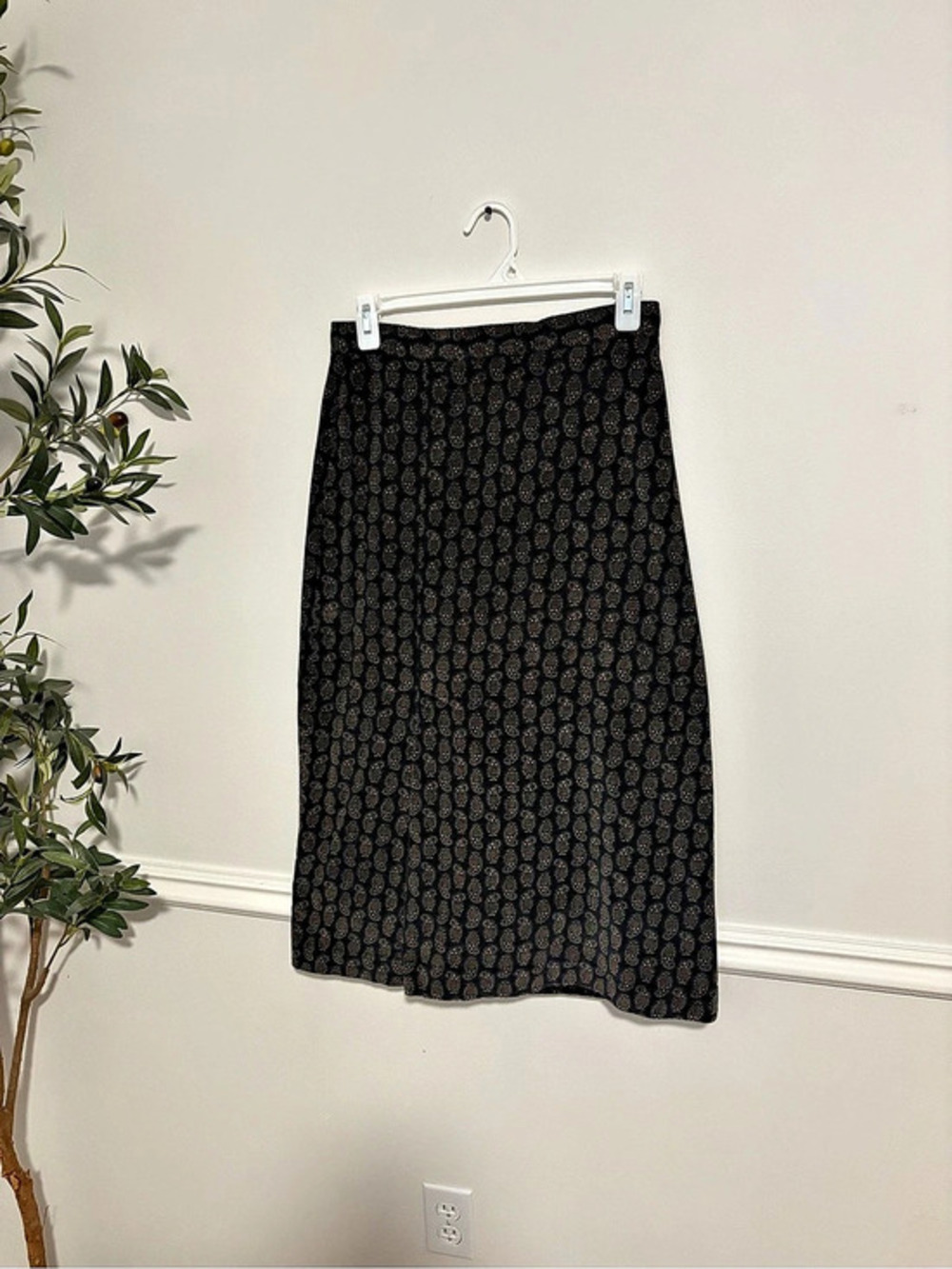 Vintage Louben Montreal Midi Skirt Size 11/12 (XS-S) Black Floral 100% Cotton Ma